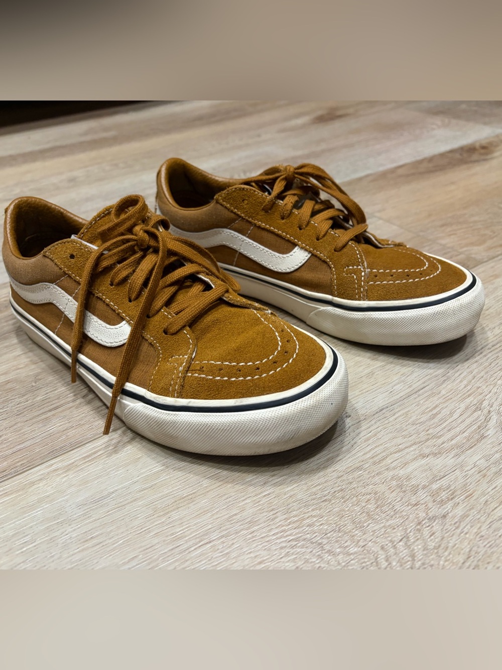 Vans Old Skool Low-Top Sneakers in Caramel Brown with White Side Stripe